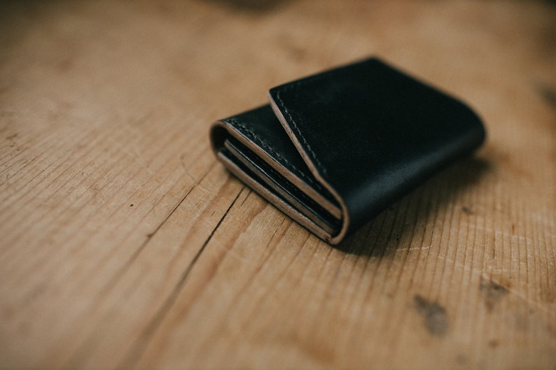 Hand stitched Leather concertina wallet, High Quality Oak Bark tanned, English leather image 2