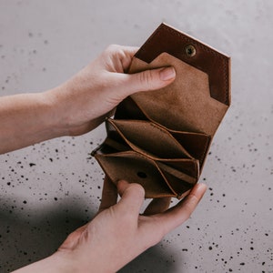 Hand stitched Leather concertina wallet, High Quality Oak Bark tanned, English leather image 9