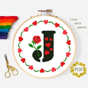 Letra J Moderno Padrão de Ponto Cruz PDF, Monograma Floral Contado Gráfico de Ponto Cruz, Flor Rosa, Amor, Bordado de Argola, Download Digital