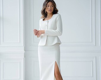 Tailleur jupe civile mariage blanc, tailleur jupe vintage deux pièces, jupe taille haute avec fente, ensemble jupe bureau femme, tailleur jupe formelle