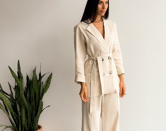 Costume pour femme en lin, Costume deux pièces en lin lait, Costume blazer avec pantalon large, Blazer croisé en lin, Costume d'invité pour un mariage