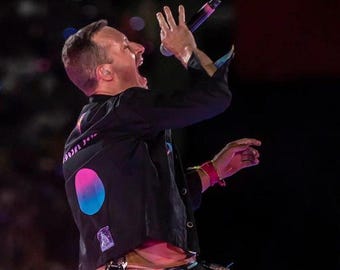 Chris Martin Moon Music Inspired Hand-Painted Denim Jacket – Cosmic Concert Outfit,Festival Jacket Moon Concert Jacket, Coldplay Inspired