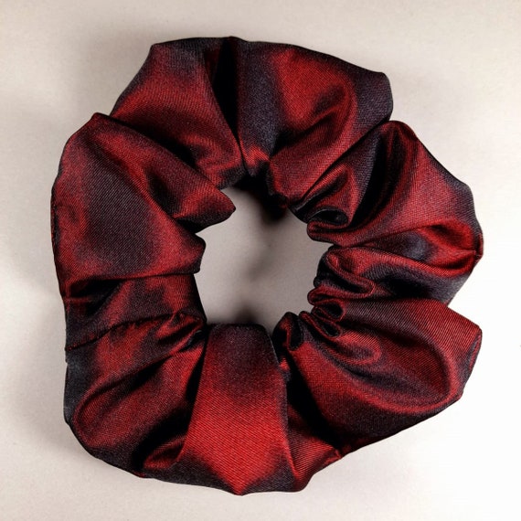 Handmade Taffeta Scrunchie: Elegant Hair Tie, DAME Model - Etsy display picture 2
