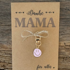 Carte avec porte-clés SMILEY pour MAMAN | Merci maman | Petit cadeau | souvenirs | Bijou de sac | Fête des Mères | petite chose