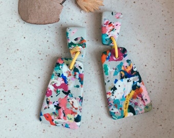 Boucles d'oreilles uniques recyclées effet peinture | Boucles d'oreilles colorées faites main en argile polymère | Cadeaux pour elle