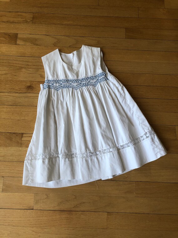 Vintage White Sleeveless Little Girl Dress - image 5