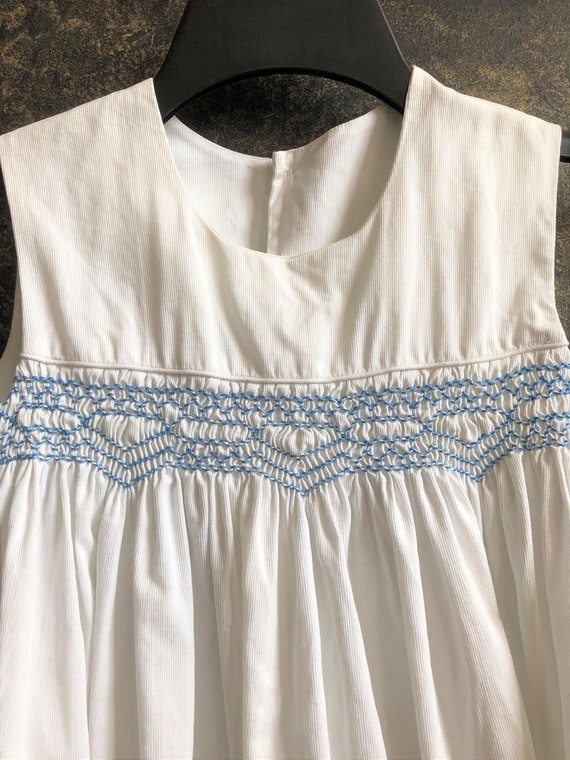 Vintage White Sleeveless Little Girl Dress - image 4