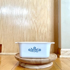 Vintage White with Blue Cornflower Corningware 1.5 Qt P-4-B Casserole Dish