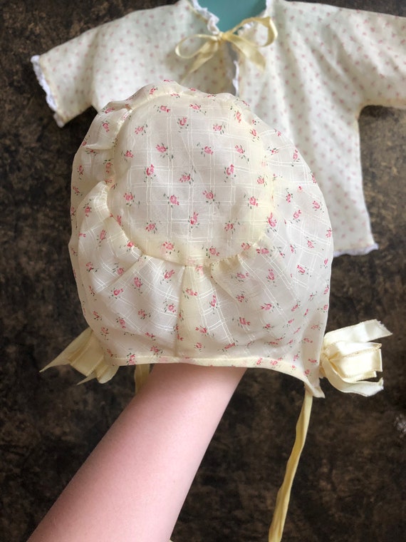 Adorable Vintage Baby Girl Yellow Floral Bonnet a… - image 5