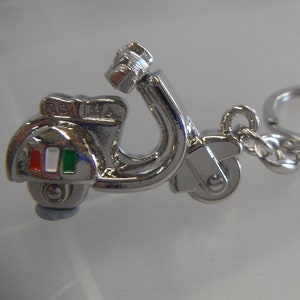 Italian Flag Roma Scooter Chrome Metal Keyring Gift Boxed
