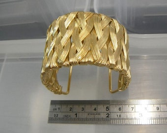 Golden Cuff Bracelet Beautiful New Golden Wire Design