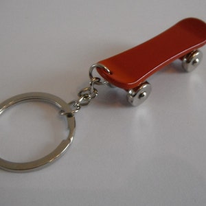 Red Chrome Skateboard Chrome Metal Keyring Gift Boxed