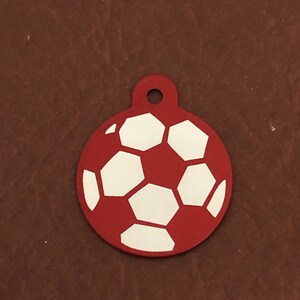 Ballon de football grande étiquette de cercle rouge étiquette en aluminium personnalisée étiquette de chat personnelle gravée au diamant étiquette d'identification porte-clés étiquette de chien étiquette de Kitty SBLRCT