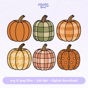 Puede incluir: Seis calabazas de dibujos animados en varios colores y patrones, incluyendo naranja, cuadros verdes y rayas naranjas. Las calabazas tienen tallos marrones y están sobre un fondo morado claro. El texto en la parte inferior dice "svg & png files • 300 dpi • digital download."
