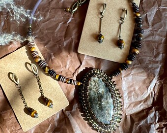Ensemble de bijoux en pierres précieuses Edelsteine, ensemble Schmuck, boucles d'oreilles et collier