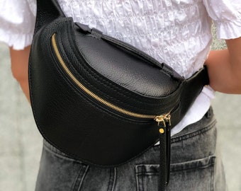 Black leather bum bag for women. Custom fanny pack