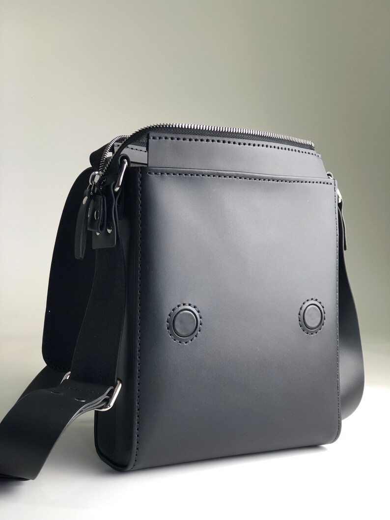 Mens mini messenger bag. Black leather shoulder bag image 7