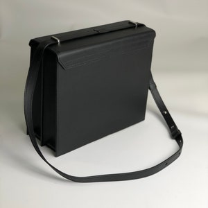 Black messenger bag women Structure crossbody bag image 6