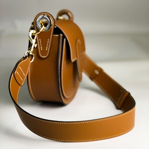 Leather saddle bag for women image 6