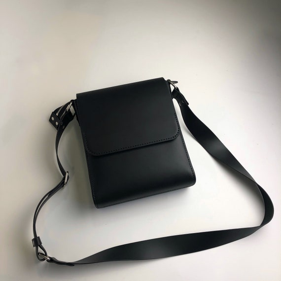 Leather mini shoulder bag
