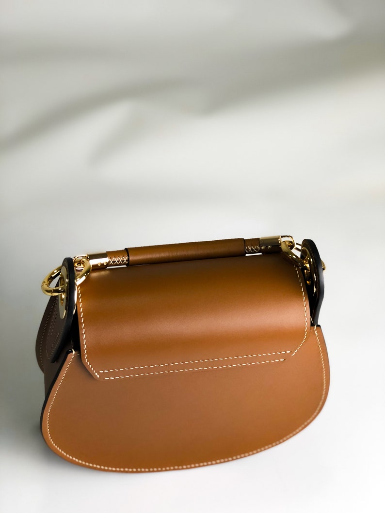 Leather saddle bag for women image 9