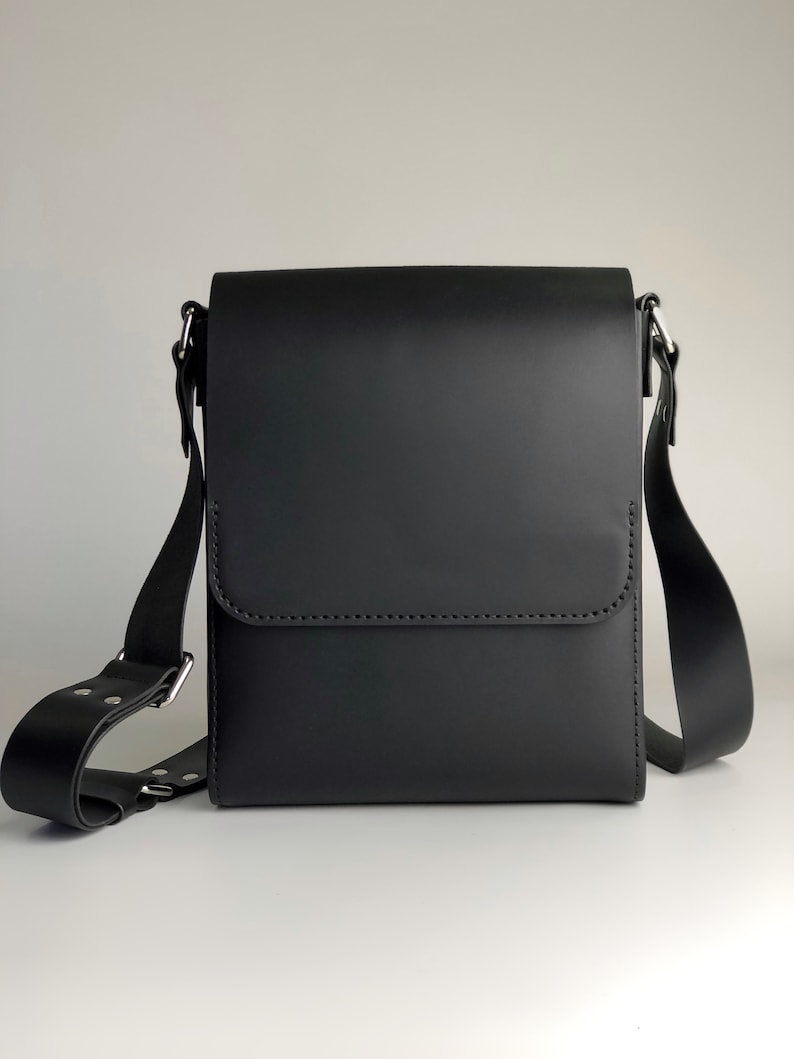 Mens mini messenger bag. Black leather shoulder bag image 8