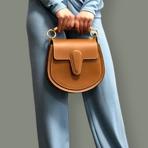 Leather saddle bag for women