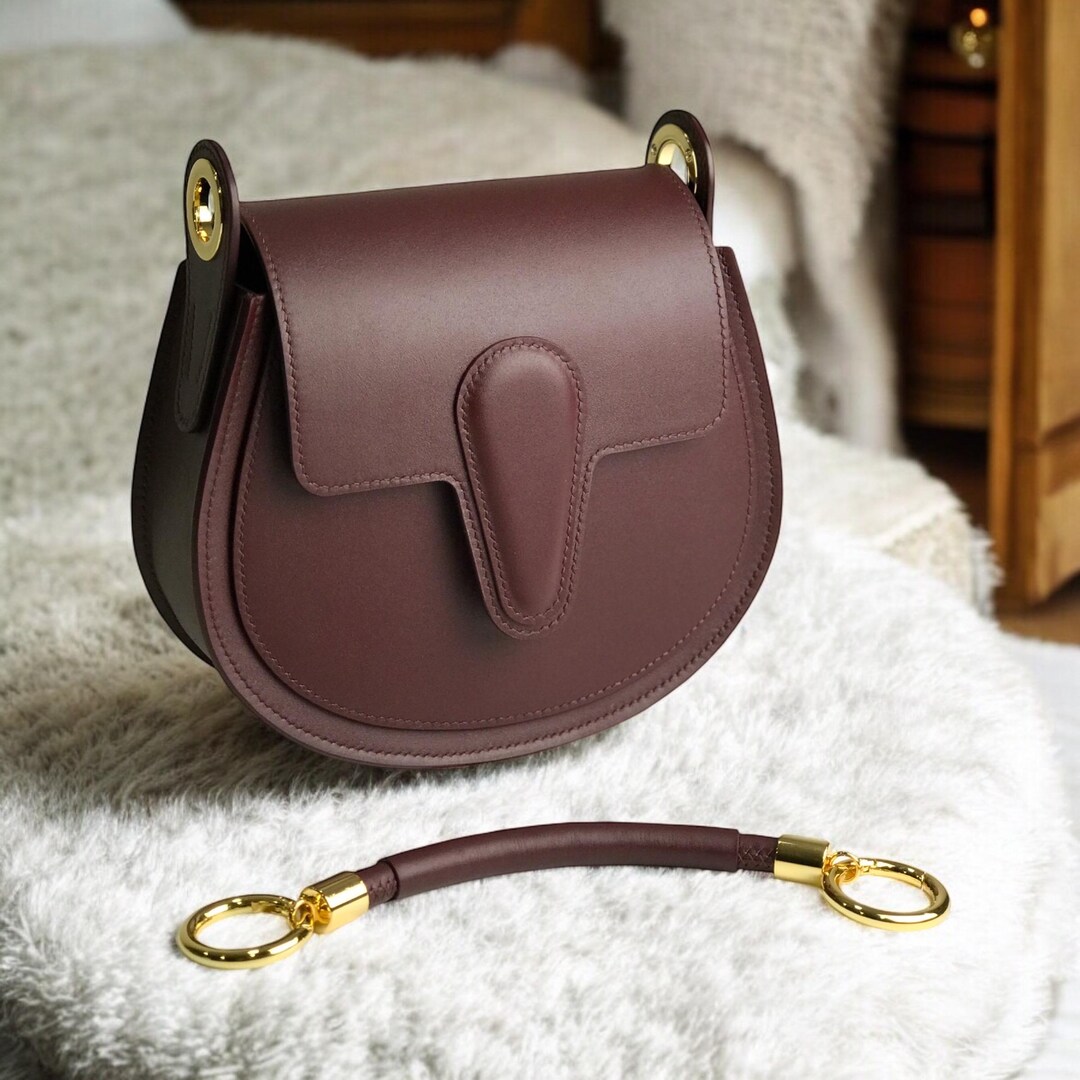 The Verona Saddle Crossbody Bag