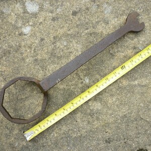 Antique wagon deals wheel wrench