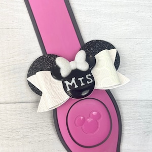 Elegant Mrs. Ear Band Bow | Magic Band Bow
