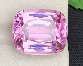 26.95 Carat Lavender Pink Kunzite Gemstone: Faceted Cushion Cut