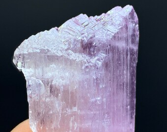 Pink Kunzit Kristall - Rohes Spodumen, 58 Gramm
