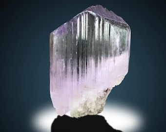 V字型の終端を持つ天然バイカラークンツァイトクリスタル - Etsy 日本