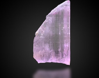Cristal de Kunzita Rosa / Kunzita Rosa Bruta / Pedra Preciosa de Kunzita / Cristal de Kunzita / Kunzita Rosa / Cristal de Espodumênio / Espécime de Espodumênio 42,68 G