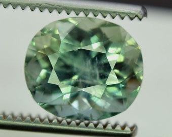 4.75 Carats Oval Cut Natural  Top Grade Color Greenish Aquamarine Beryl  Gemstone - 9*8*6  mm