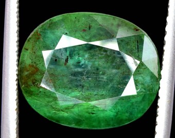 Certified 10.90 Carat Top Class Green Color  Oval Cut  Zambain Emerald Gemstone ~ 15.48*12.81*8.85  mm