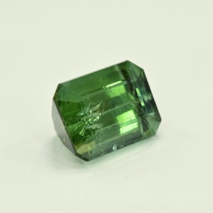Piedra preciosa de turmalina afgana verde menta de corte esmeralda de 2,85 quilates