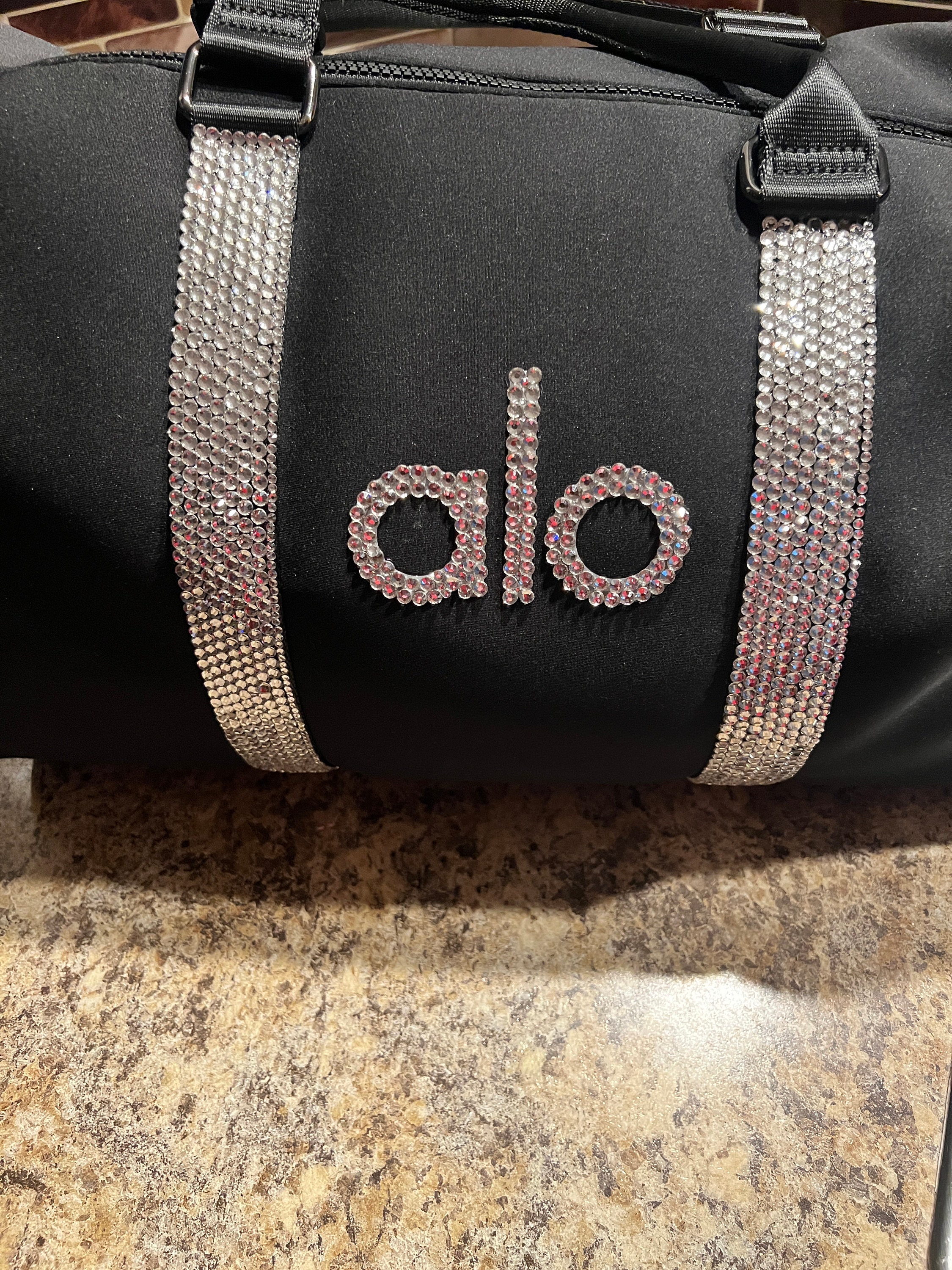 ボストンバッグ \"Alo Yoga\" Traverse Duffle Traverse Duffle - Black/Silver | Alo Yoga