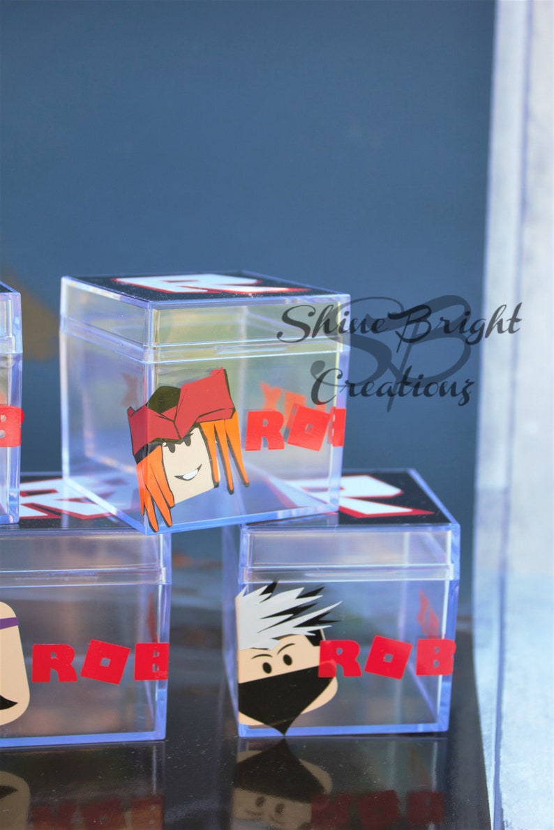 Roblox Cube Roblox Birthday Party Roblox Decoration Boy Etsy - queen chain roblox