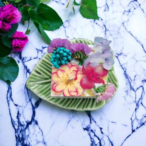 2oz Goat Milk Soap  - natural soap - Floral soap - flower soap- soap gift - soap wedding favors - natural floral soap - bridal shower favors