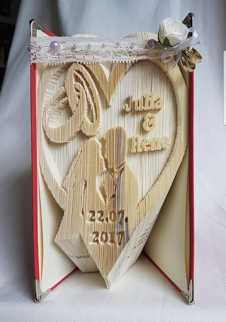 Gefaltete Bücher Gefaltete Bücher