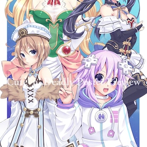 Peut inclure: Illustration de quatre personnages d'anime. Les personnages sont tous des femmes et ont des cheveux et des tenues de couleurs différentes. Le personnage à gauche porte une tenue blanche et bleue avec un col en fourrure brune. Le personnage au centre porte un sweat-shirt blanc avec des accents violets et une jupe violette et blanche. Le personnage à droite porte une tenue noire et violette avec un col blanc. Le personnage à l'arrière porte une tenue verte et blanche avec un nœud rouge.