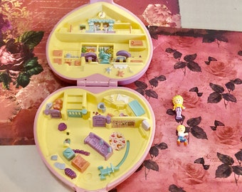 1994 Polly Pocket Perfect Playroom Playset with 2 Dolls