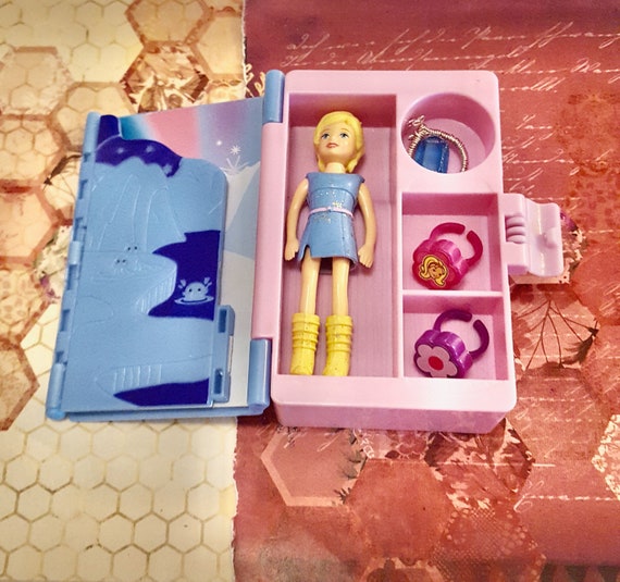 Polly Pocket Arctic Passport Stamp Kit Play-Set