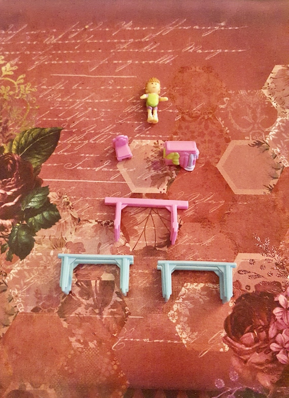 1995 Polly Pocket Clubhouse Doll and Accessories