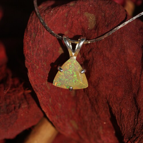 Real Opal Pendant Welo Opal shops from Ethiopia 1.3 Carat, 925 Silver Holder