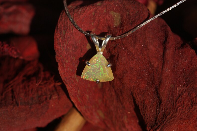 Real Opal Pendant Welo Opal shops from Ethiopia 1.3 Carat, 925 Silver Holder