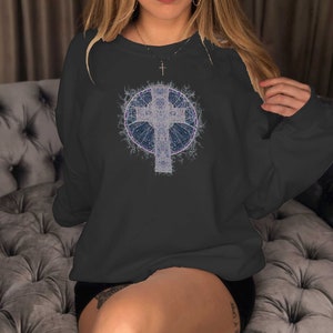 Celtic Cross Shirt Batik Shirt Cross Crewneck Sweatshirt Christian Shirt Grunge Distressed Cottagecore Clothing Aesthetic Clothing Fairycore image 3