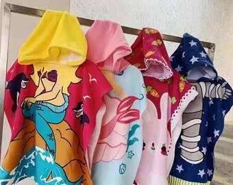 Kids towel with hoodie