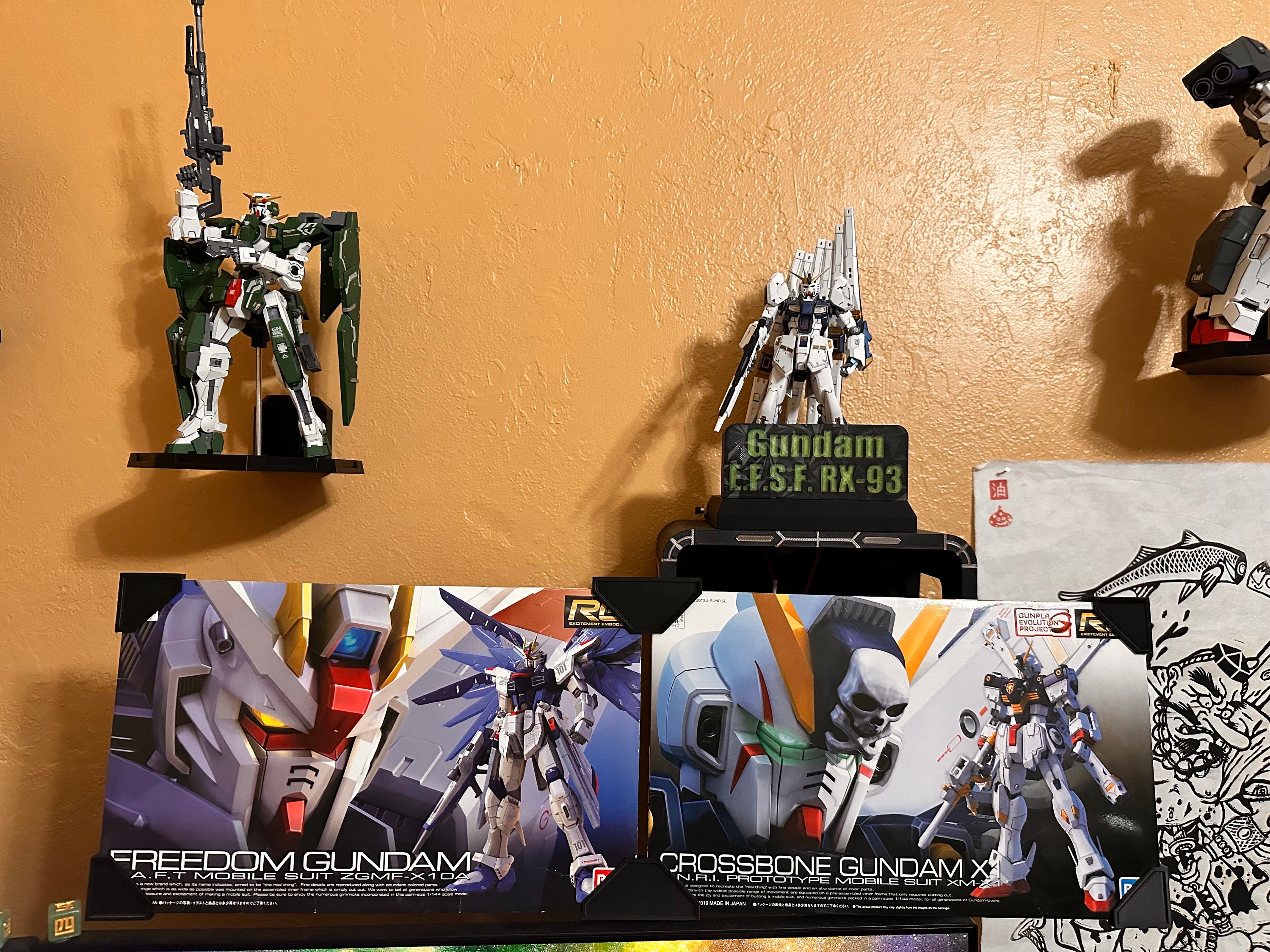 Gundam Model or Any Model Box Display Kit. Corner Clips for